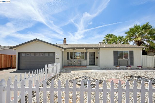 8231 Cardiff Dr, Dublin, CA 94568