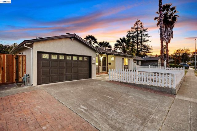 8231 Cardiff Dr, Dublin, CA 94568