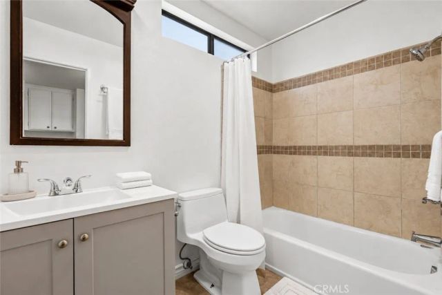 19620 Sherman Way Unit 1, Reseda, CA 91335