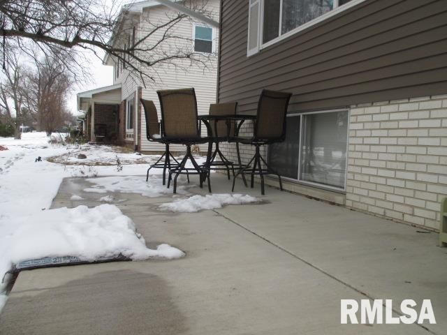 7120 N MANNING Drive, Peoria, IL 61614