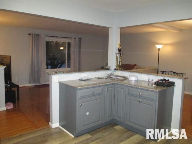 7120 N MANNING Drive, Peoria, IL 61614