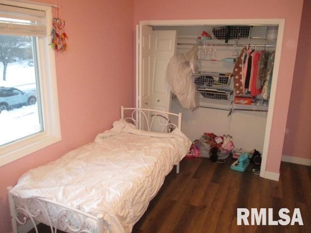 7120 N MANNING Drive, Peoria, IL 61614