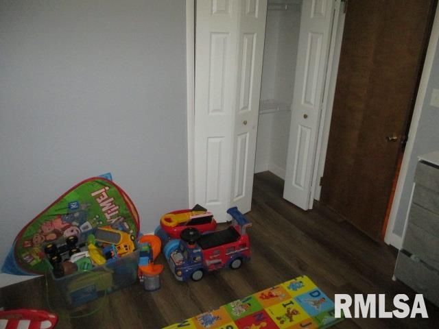 7120 N MANNING Drive, Peoria, IL 61614