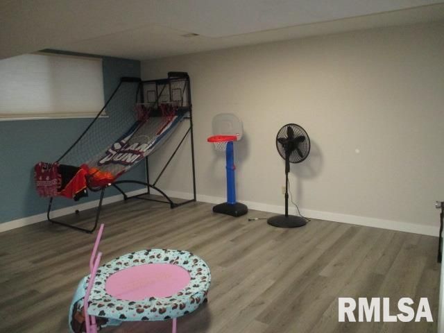 7120 N MANNING Drive, Peoria, IL 61614