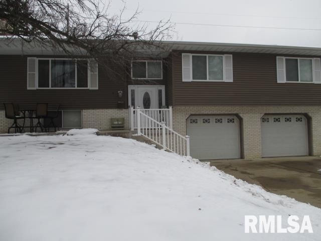 7120 N MANNING Drive, Peoria, IL 61614