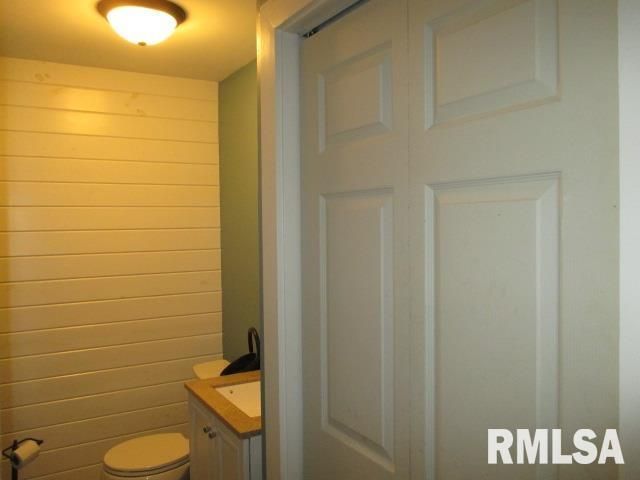 7120 N MANNING Drive, Peoria, IL 61614