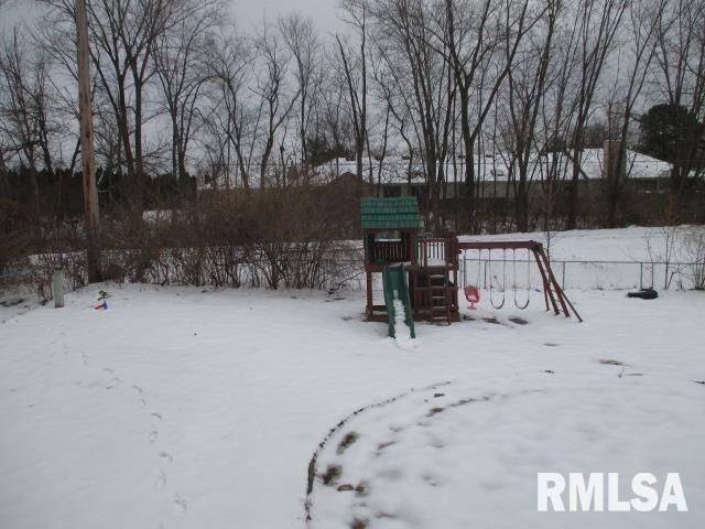 7120 N MANNING Drive, Peoria, IL 61614