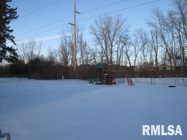 7120 N MANNING Drive, Peoria, IL 61614