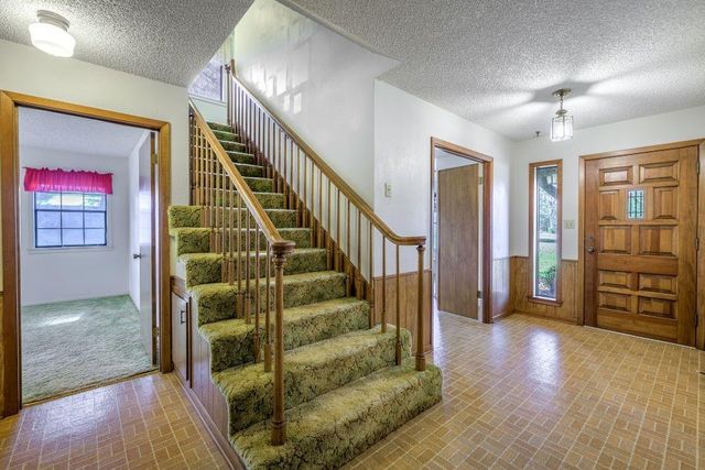 414 Giese Lane, Warda, TX 78960
