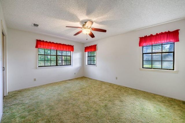 414 Giese Lane, Warda, TX 78960