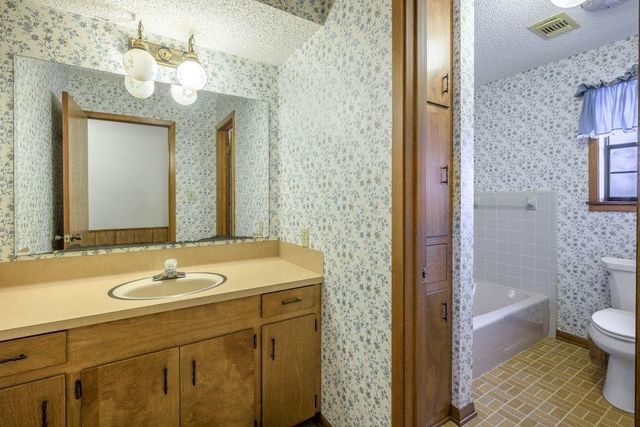 414 Giese Lane, Warda, TX 78960