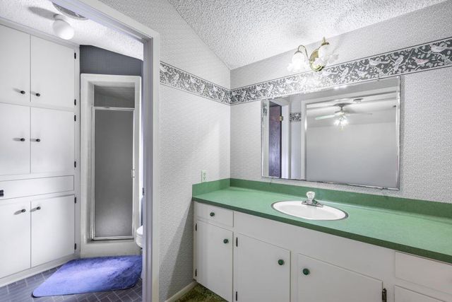 414 Giese Lane, Warda, TX 78960