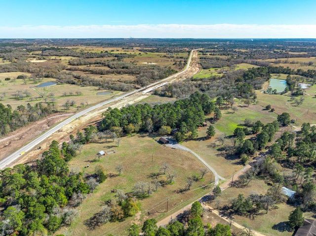 414 Giese Lane, Warda, TX 78960