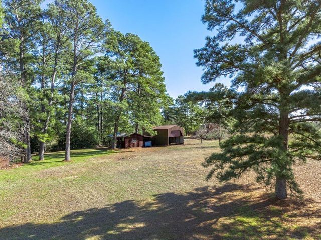 414 Giese Lane, Warda, TX 78960