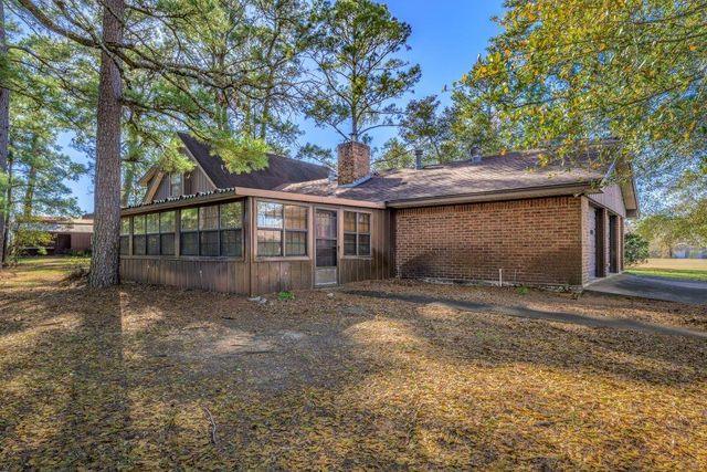 414 Giese Lane, Warda, TX 78960