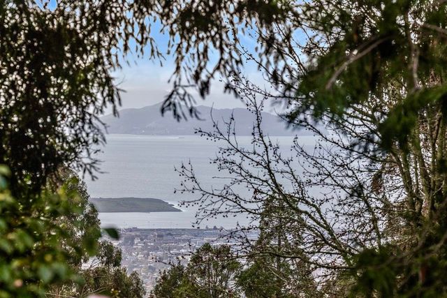 1438 Grizzly Peak Blvd, Berkeley, CA 94708