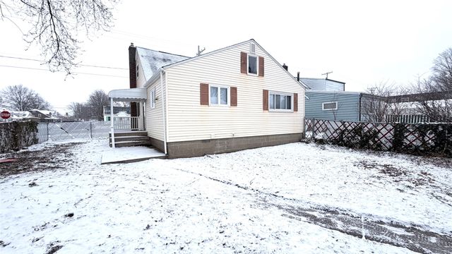 3932 W 12TH Street, Erie, PA 16505