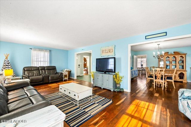 203 Golf Hill Lane, Lafollette, TN 37766