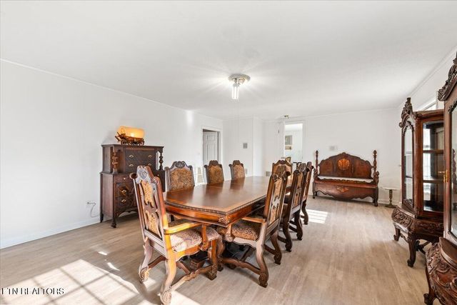 203 Golf Hill Lane, Lafollette, TN 37766