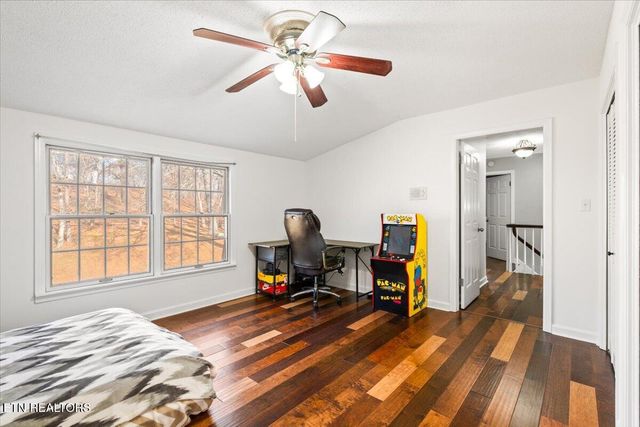 203 Golf Hill Lane, Lafollette, TN 37766