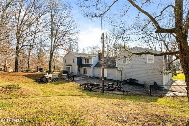 203 Golf Hill Lane, Lafollette, TN 37766
