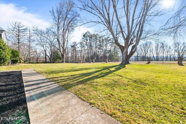 203 Golf Hill Lane, Lafollette, TN 37766