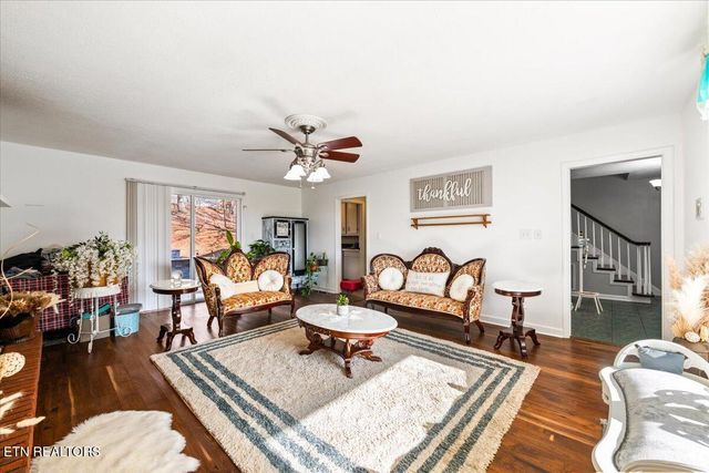 203 Golf Hill Lane, Lafollette, TN 37766