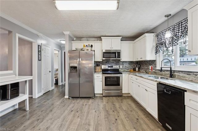 8 El Dorado CT, Hampton, VA 23669