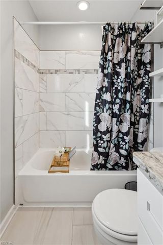 8 El Dorado CT, Hampton, VA 23669