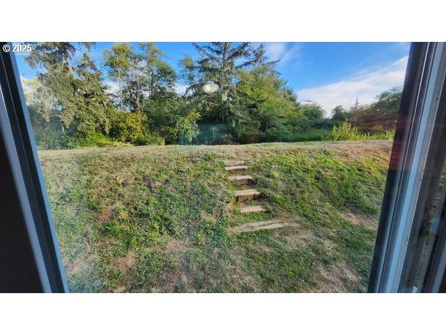 320 S DRIFT CREEK Rd, Lincoln City, OR 97367