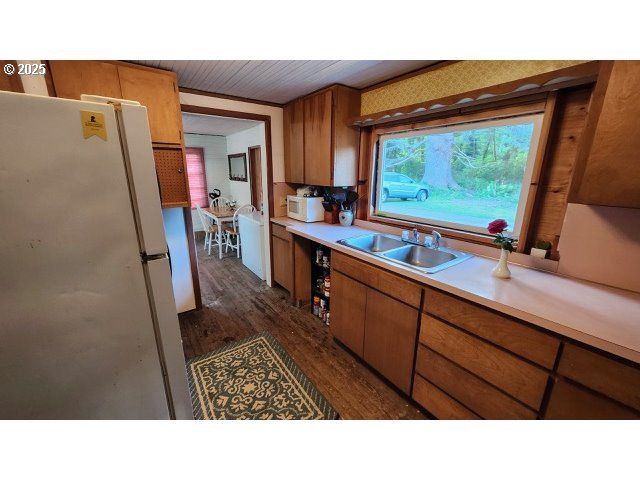 320 S DRIFT CREEK Rd, Lincoln City, OR 97367