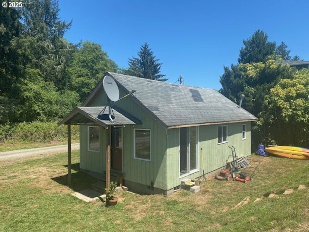 320 S DRIFT CREEK Rd, Lincoln City, OR 97367