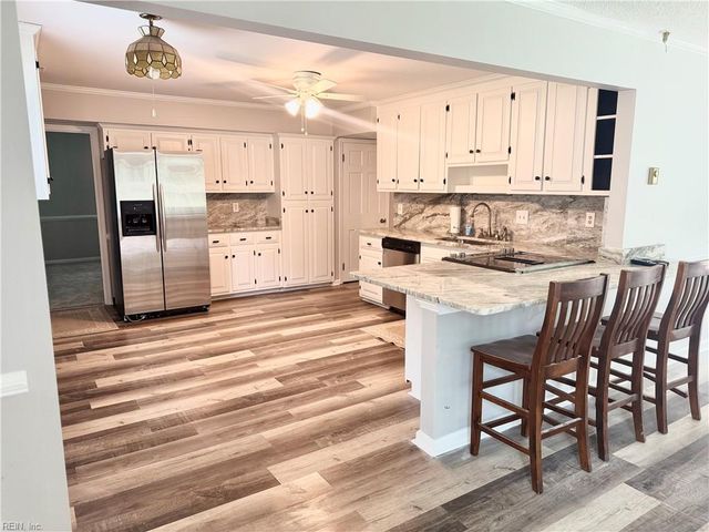 401 Midlothian SQ, Hampton, VA 23669