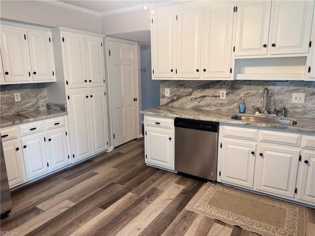 401 Midlothian SQ, Hampton, VA 23669