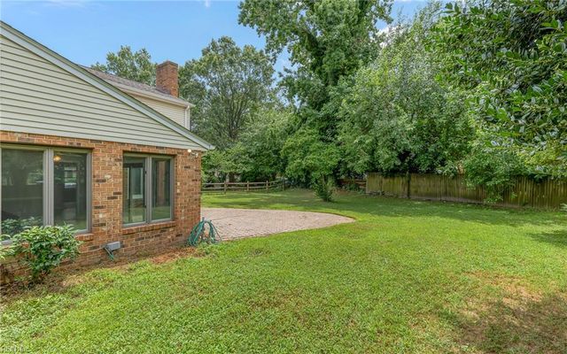 401 Midlothian SQ, Hampton, VA 23669