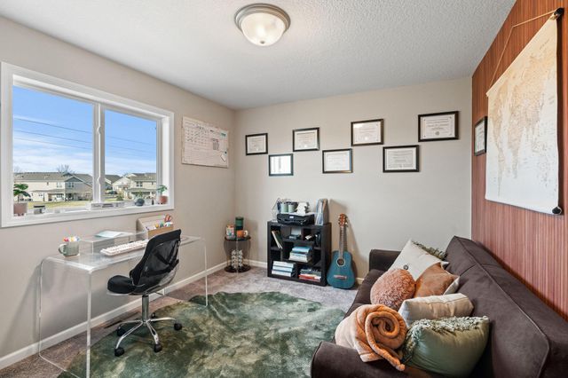 6884 101st Street S, Cottage Grove, MN 55016