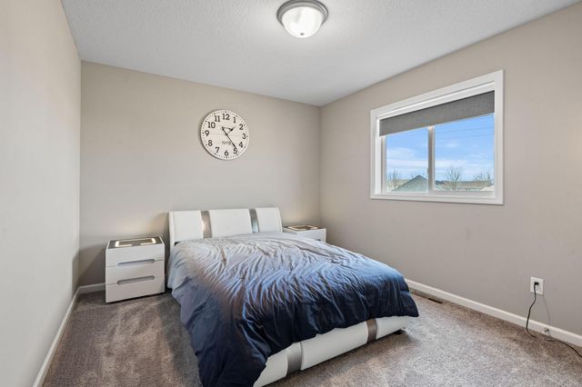 6884 101st Street S, Cottage Grove, MN 55016