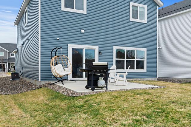 6884 101st Street S, Cottage Grove, MN 55016