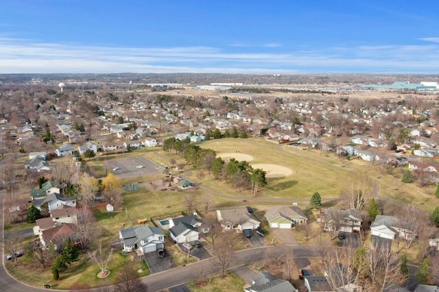 6884 101st Street S, Cottage Grove, MN 55016