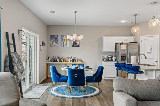 6884 101st Street S, Cottage Grove, MN 55016