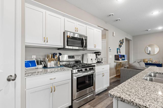 6884 101st Street S, Cottage Grove, MN 55016