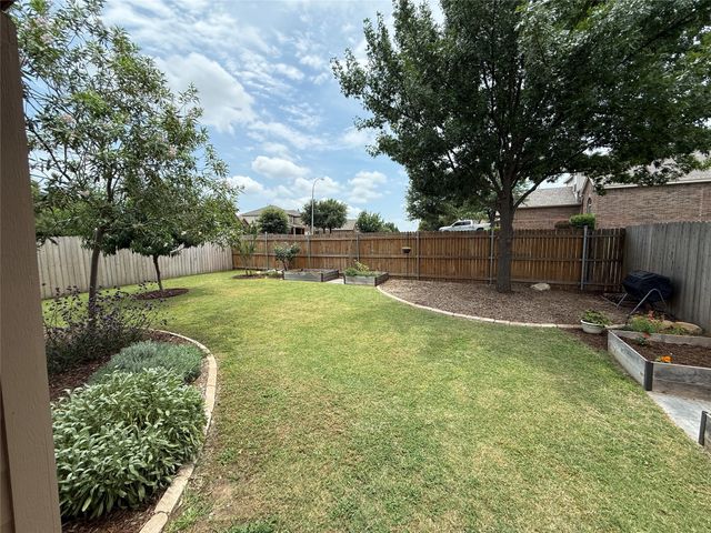 2625 Bretton Wood Drive, Fort Worth, TX 76244