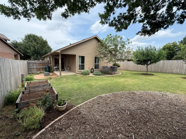 2625 Bretton Wood Drive, Fort Worth, TX 76244