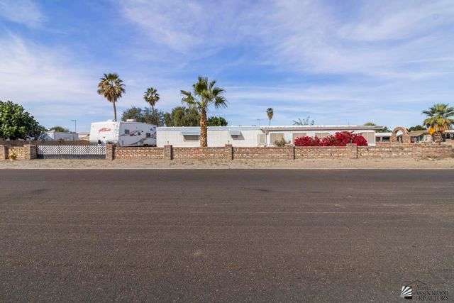 11258 S Prickly Pear Ln, Yuma, AZ 85365