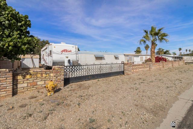 11258 S Prickly Pear Ln, Yuma, AZ 85365