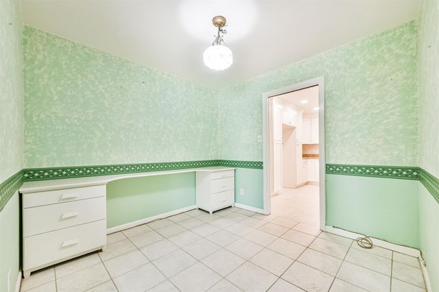 1025 24th Avenue N, Texas City, TX 77590