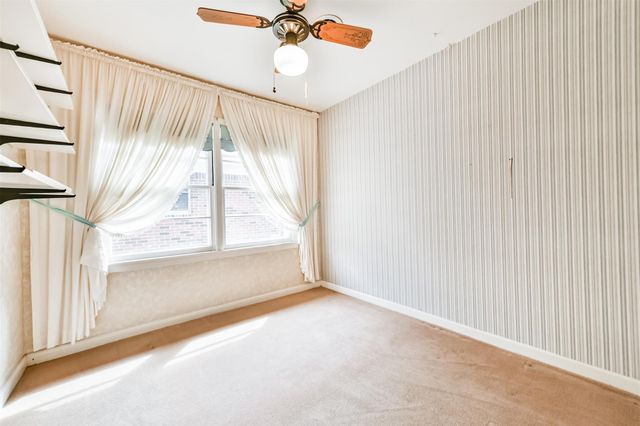 1025 24th Avenue N, Texas City, TX 77590