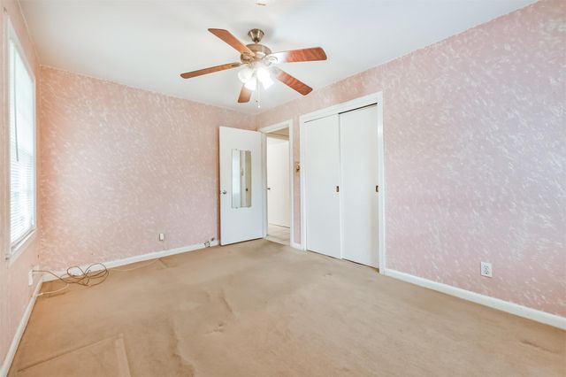 1025 24th Avenue N, Texas City, TX 77590