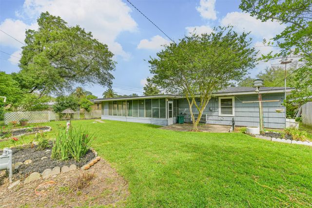 1025 24th Avenue N, Texas City, TX 77590