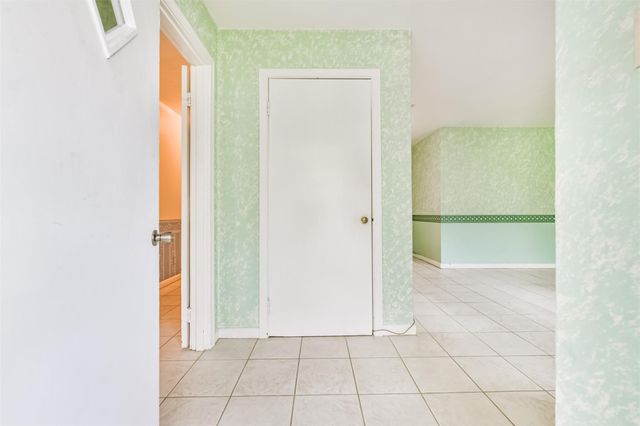 1025 24th Avenue N, Texas City, TX 77590